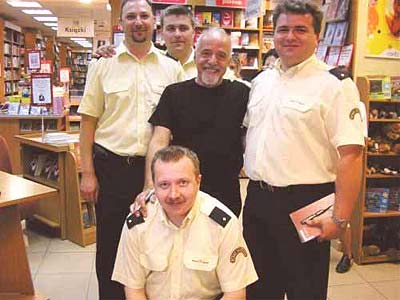 Paulo Coelho zadowolony z organizacji spotkania